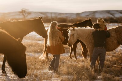 family photos near medicine hat alberta with horses 