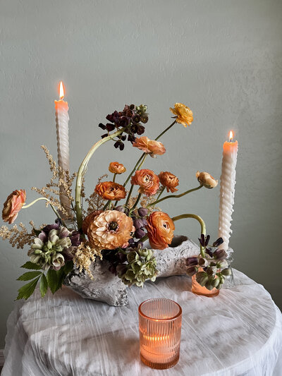 fine art floral design with deep purpler fritlaria and peach salmon ranunculus. artful floral design for weddings and events in scottsdale & tucson arizona