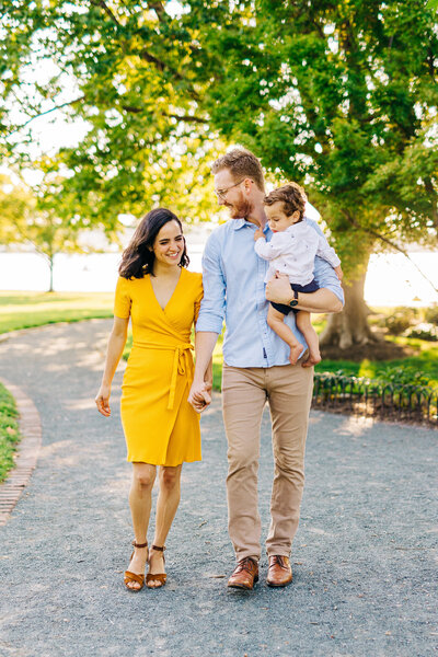 Founders-Park-Alexandria-Family-Photographer-18