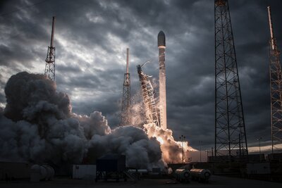 pexels-spacex-586061