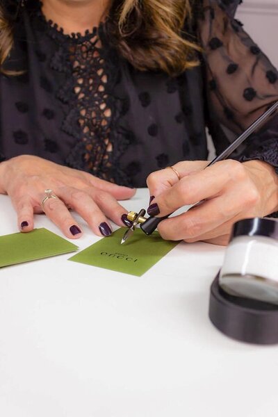 Dallas Bottle Painter & Calligrapher