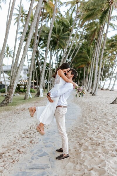 Micro wedding in Palm Cove Queensland