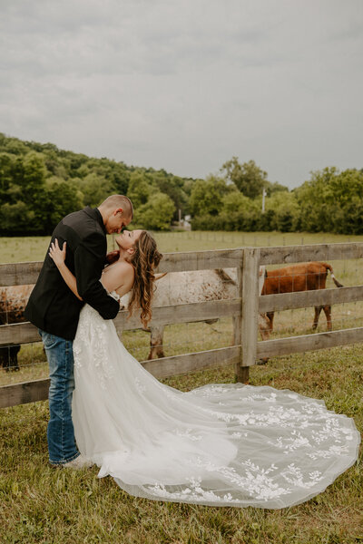 Couple Kiss | Morgan Baker Photo Co