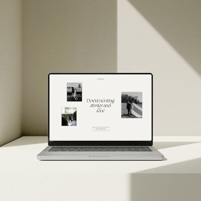 Wedding Photographers' custom editorial Showit website