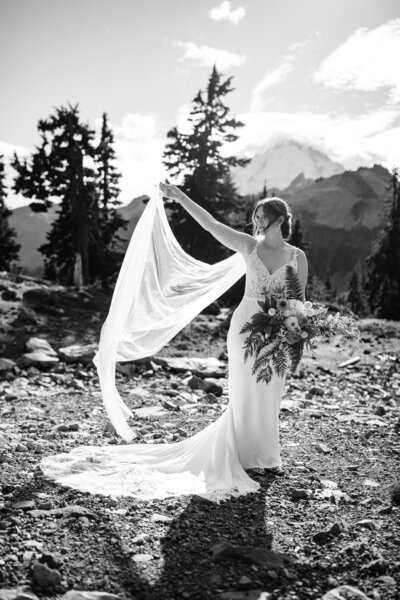Washington Elopement Photographer_B&W-1