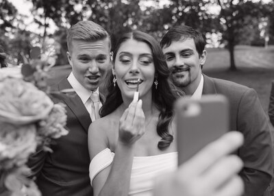 joyful-candid-wedding-photos-midwest-kansas-grace-trexel-photo