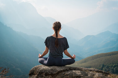 Clinical hypnotherapists are trained extensively in human psychology