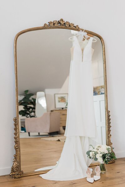 davidandkayleeromanticwinterweddingatarrowheadhill6