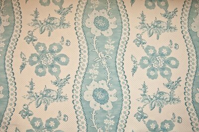 Nicholas Herbert_Toile-des-Lapins-blue
