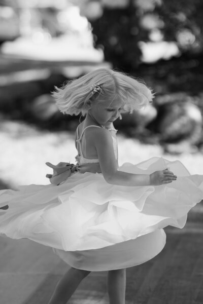 bride and groom exchanging vows in an intimate Pacific Northwest wedding