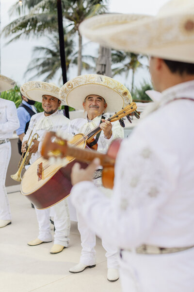 entertainment at beach wedding