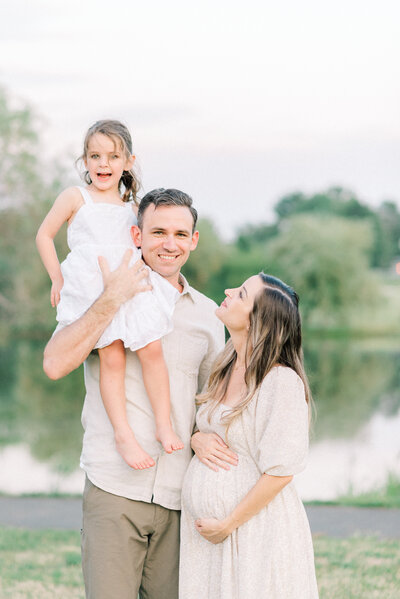 cute-family-portrait-pose