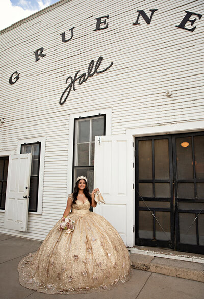 quinceanerateendancenewbabybestphotographertudiofamilybirthdaynewbornboyamilynewborngirlfirstbirthdayportraiturephotographystudioportraitsnewborngirlboyfamilyEvaMaganaPhotographychildphotographer (12 of 4)