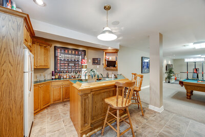 24 Worthington wet bar (2)