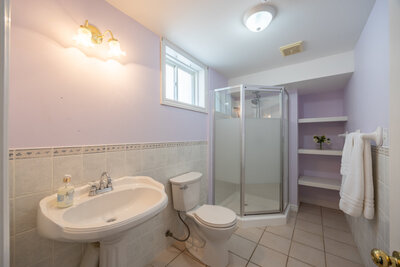 69 Padfield bsmt semi ensuite