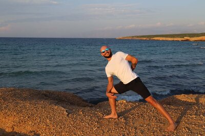 Jalil Bouab best yoga alliance teacher training graduate recovery