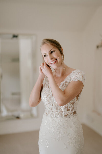 London Soft Glam Bridal Makeup Artist Brides By Demi Longstowe Hall Bride