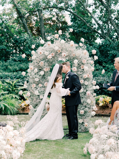 Styled Elopements ™ | Romantic and Intimate Charleston Elopement Planning by Pure Luxe Bride