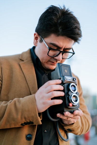 Washington-dc-film-digital-wedding-photographers-washington-national-harbor-yashica-4