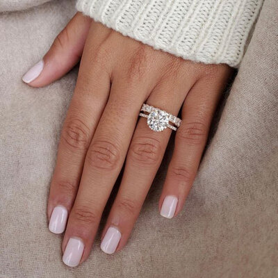 round halo engagement ring