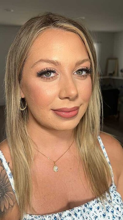 Professional wedding makeup artist Jacksonville