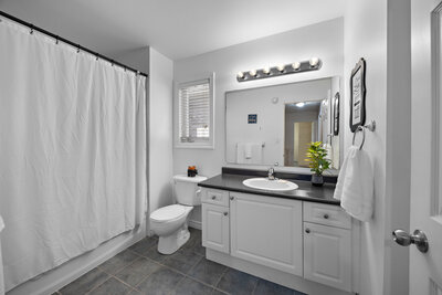 615 Oxbow main bath