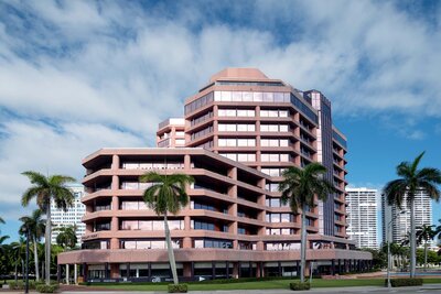 Phillips Pointe Buiding