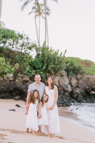 Maui photographers document a family all in white in Kapalua Bay