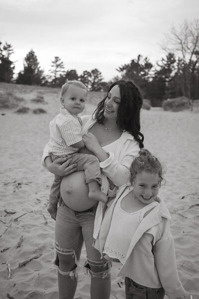 Candid-Maternity-Beach-Wisconsin35_websize