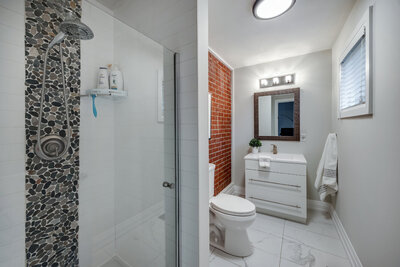 853 Masson ensuite (1)
