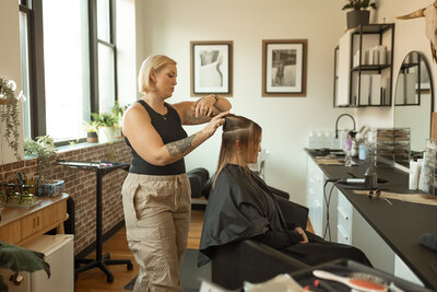 Melissa Lafollette Hairstylist Extension specialist Chicago_ IL Lauren Mitchell Photos-3