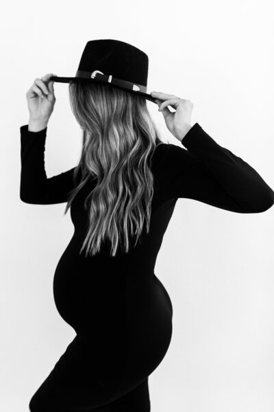 This soon-to-be mom had her maternity session in a Las Vegas studio