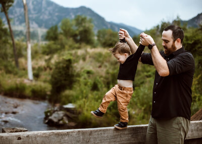 Denver family photographer Sunset family pictures