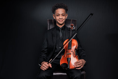 boy with violyn