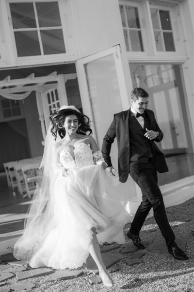 Candid Wedding by Lisa Blanche Photography