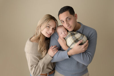 Etherial dreamy maternity portrait in williamsburg va 