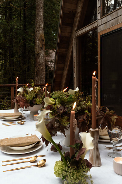 Organic floral tablescape setup for a microweedding in Olympic National Park Washington