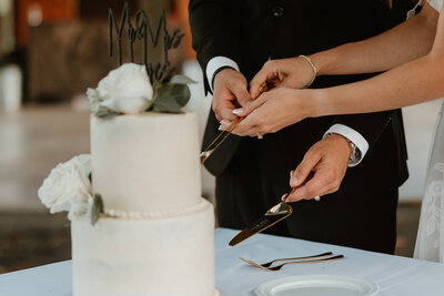 intimate wedding photography in the Pacific Northwest