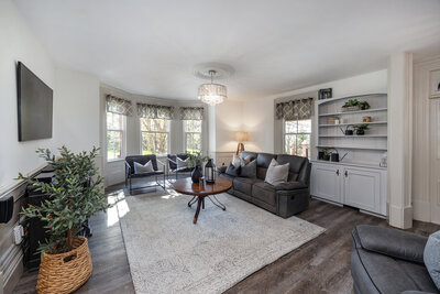 832 Hwy 7A living (4)