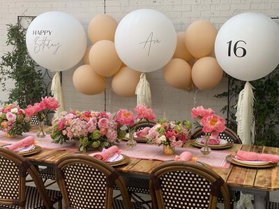 Sweet 16 tablescape