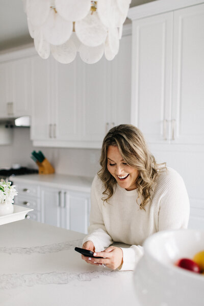 Alexandra Jean is a Speech Language Pathologist in Toronto that specializes in Assessment, Treatment, Parent Education and Teletherapy for children with developmental concerns