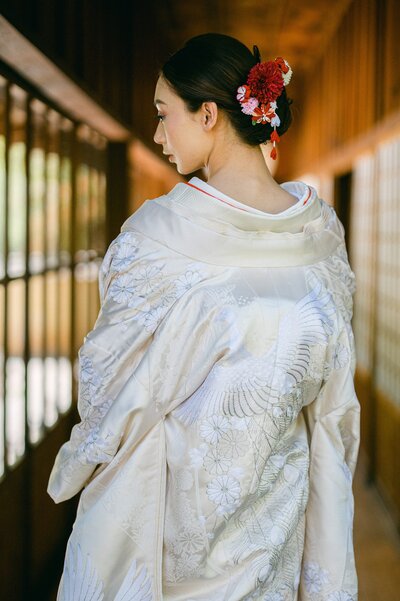 Hakone Garden wedding photo by a multicultural wedding photographer based out of San Diego. Photo by Amy Huang Photography