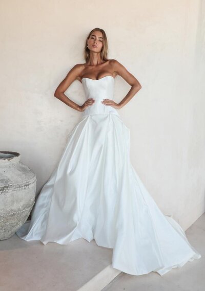 Mariana Hardwick Bridal 'Jade' wedding dress stocked at Sunday's Bride, London for the modern bride