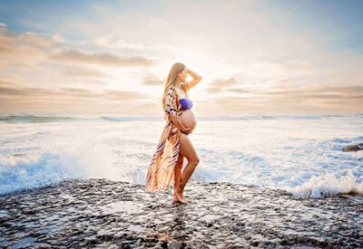 Oceanside maternity photographer Tristan Quigley captures a gorgeous mama on the beach during her maternity photography session