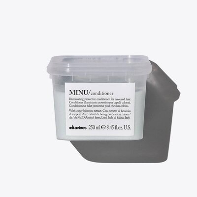 It's formulated to detangle and protect color treated hair. Minu adds shine, longevity, and creates effortless silky locks. Smooth texture without weighing the hair down!