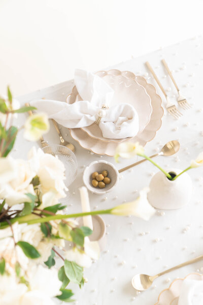 event design, lia lara, domonique rose, tablescape styling, table design ideas, event style, florist, event design, classic modern palette, los angeles, napa, new york, destination florist, jessi gray photography