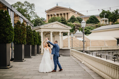 Oak Brook Golf Club wedding, video by Sweetwater.