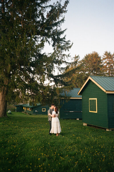 cottage-engagement-session
