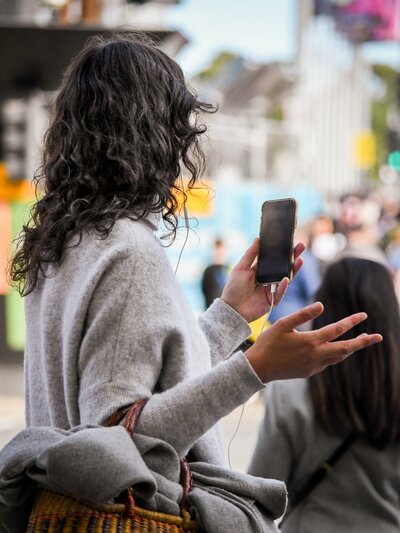 women calling
