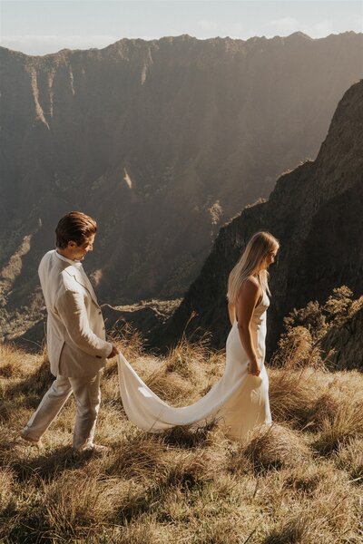 Caitlin-Grace-Photography-Elopement-wedding-couples-photographer-home17